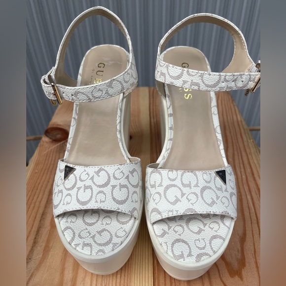 Guess platform sandals white size 6 - Picture 6 of 9